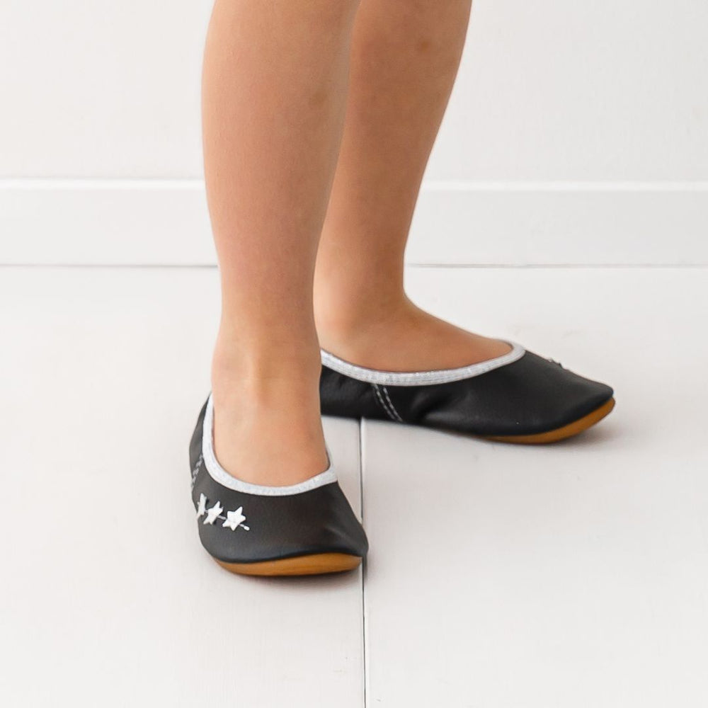 Šolski usnjeni copati Beauty - Črni Copa cop