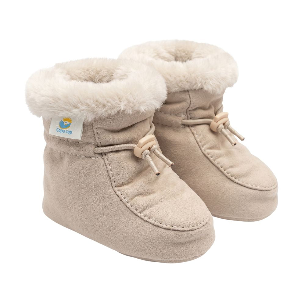 Winter booties for babies made of natural sheepskin